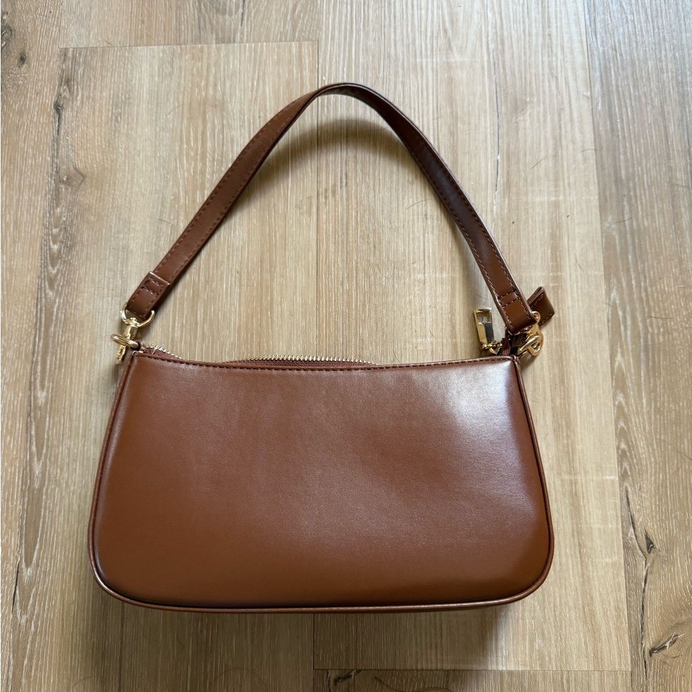 Elegant Brown Leather Shoulder Bag